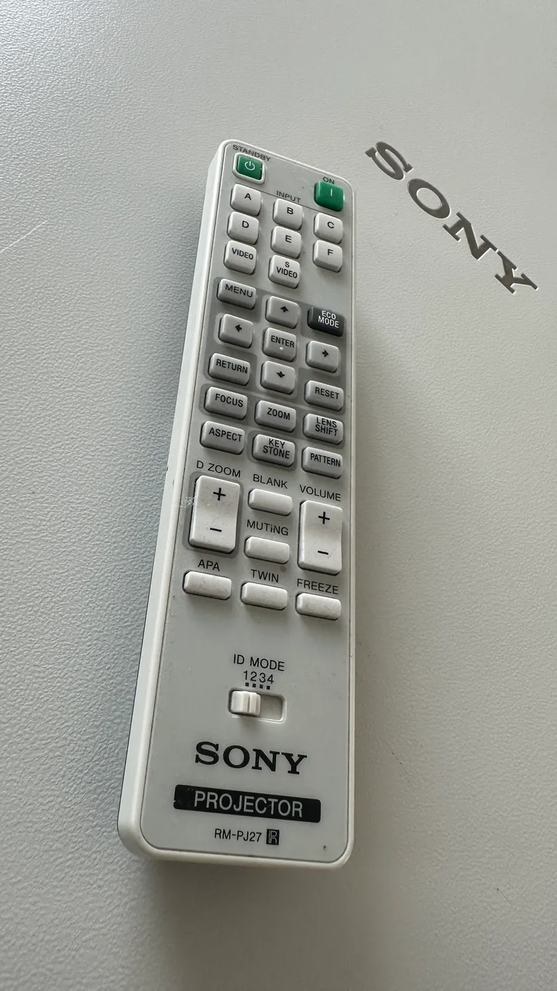 Projektor laserowy SONY VPL-FHZ66L 6000 ANSI + obiektyw VPLL-3007  — zdjęcie 1